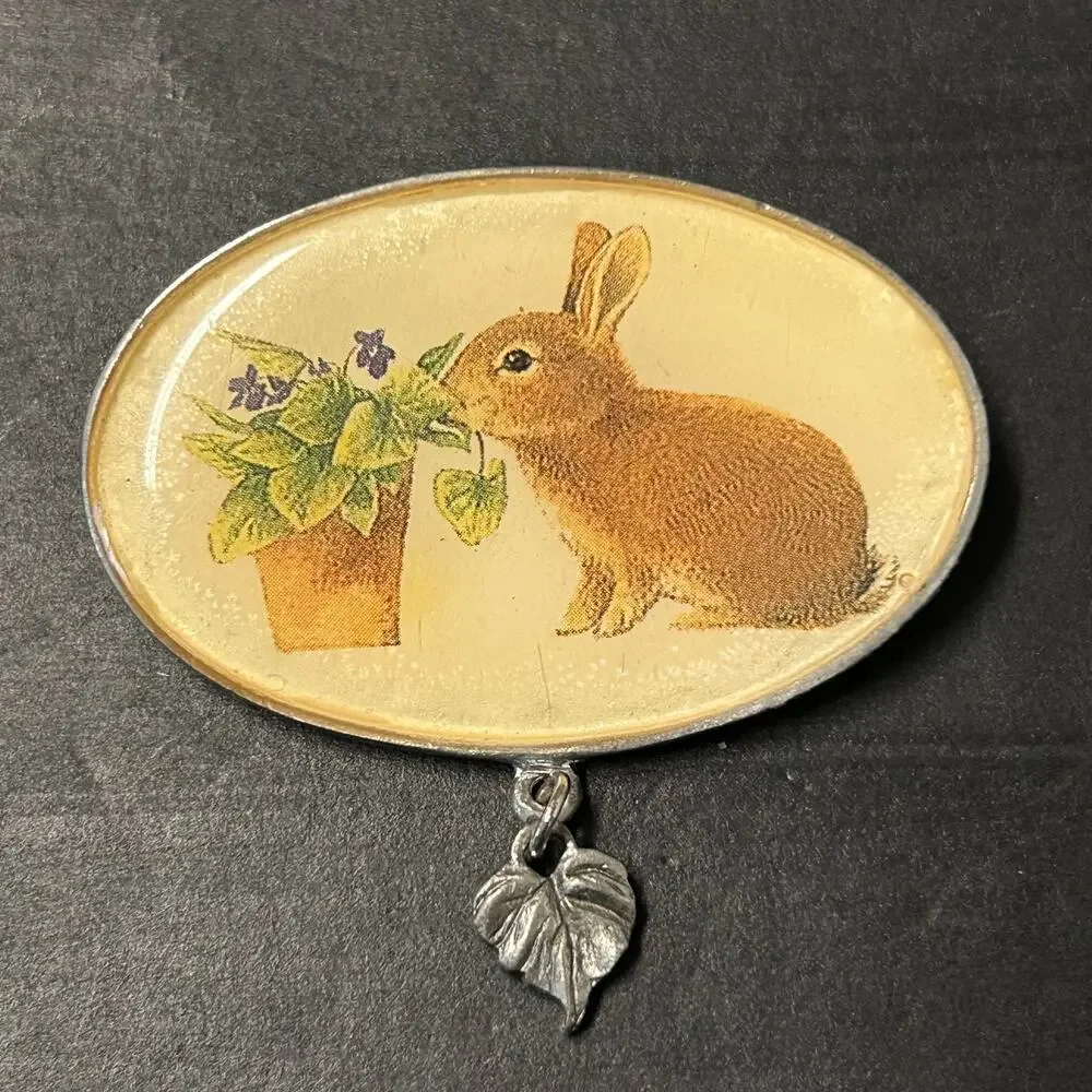 Vintage 1999 Marjolein Bastin Oval‎ Bunny Pewter Brooch Heart Leaf Drop Charm